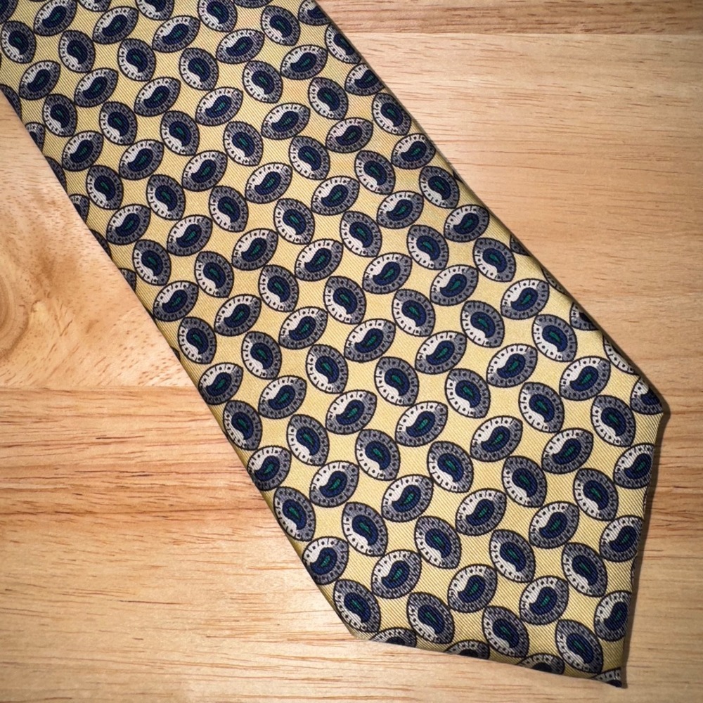 Robert Talbott for Ed Mitchell Mens Neck Tie Silk X-Long Paisley Medallion Yello